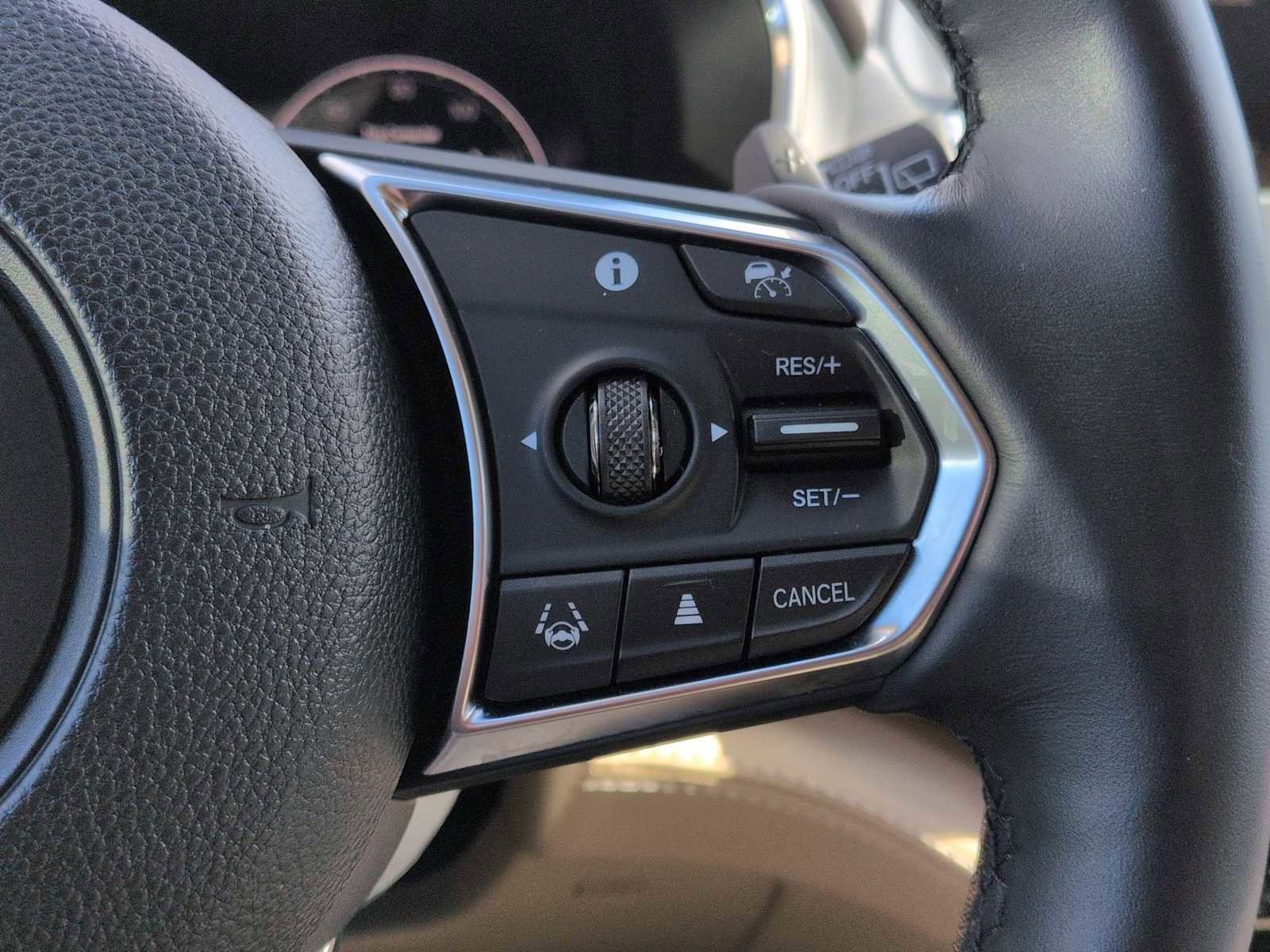 Used 2023 Acura MDX SH-AWD w/ Advance Package image 26