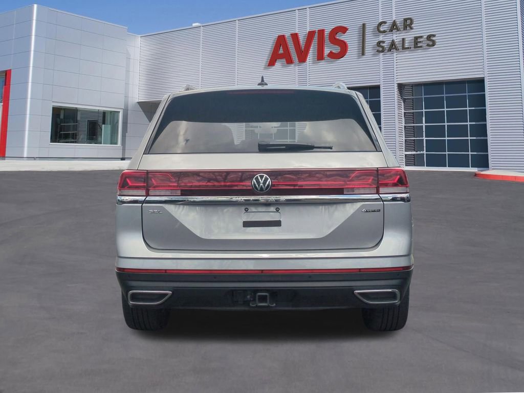 Used 2025 Volkswagen Atlas SEL AWD/4WD image 9