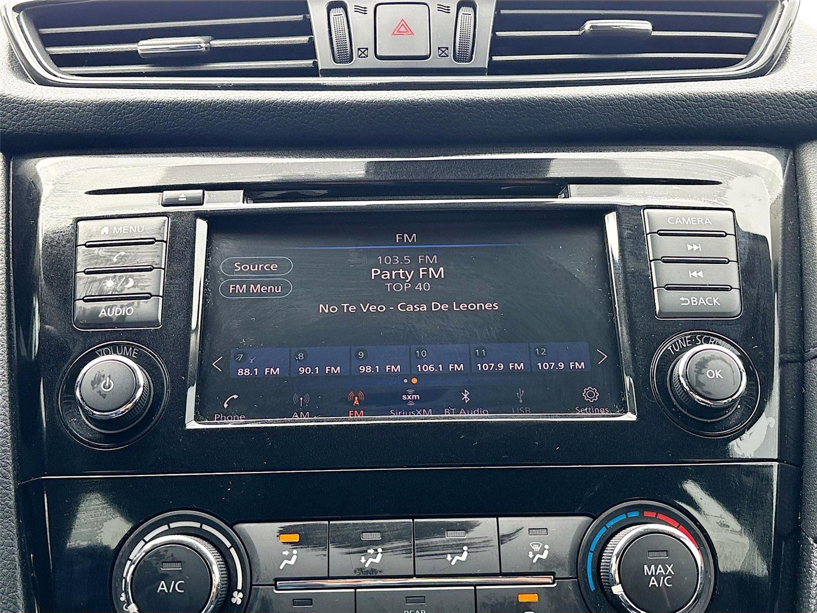 Used 2019 Nissan Rogue S w/ Special Edition Package image 14