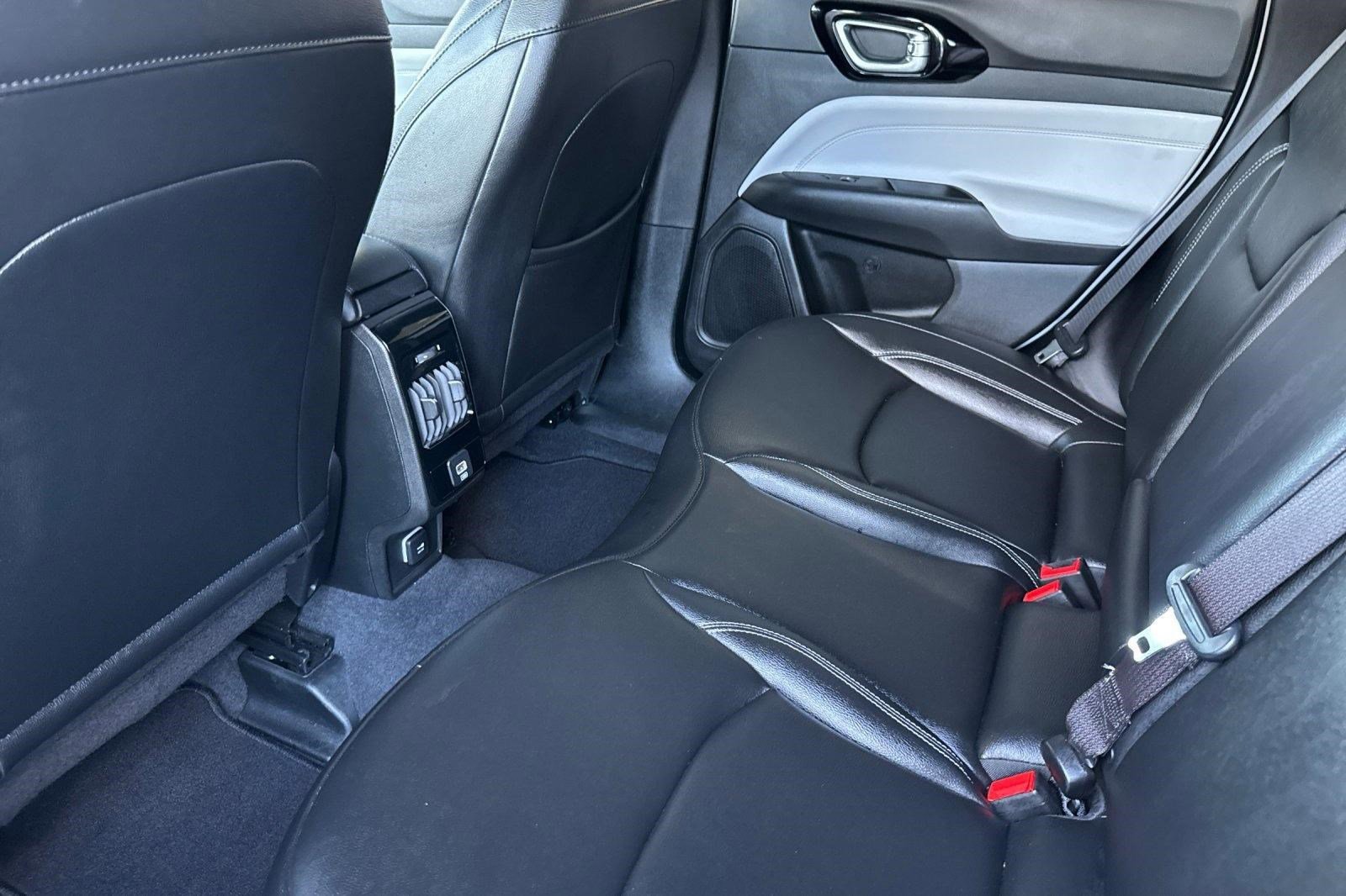 Used 2025 Jeep Compass Limited image 27