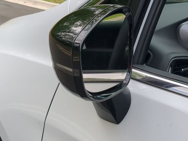 New 2025 Chrysler Voyager LX image 18