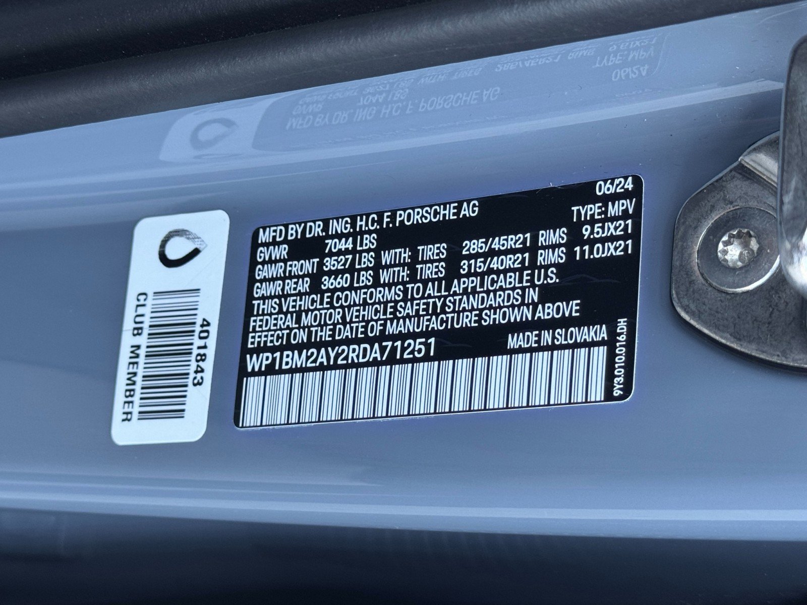 Used 2024 Porsche Cayenne Turbo AWD/4WD image 52