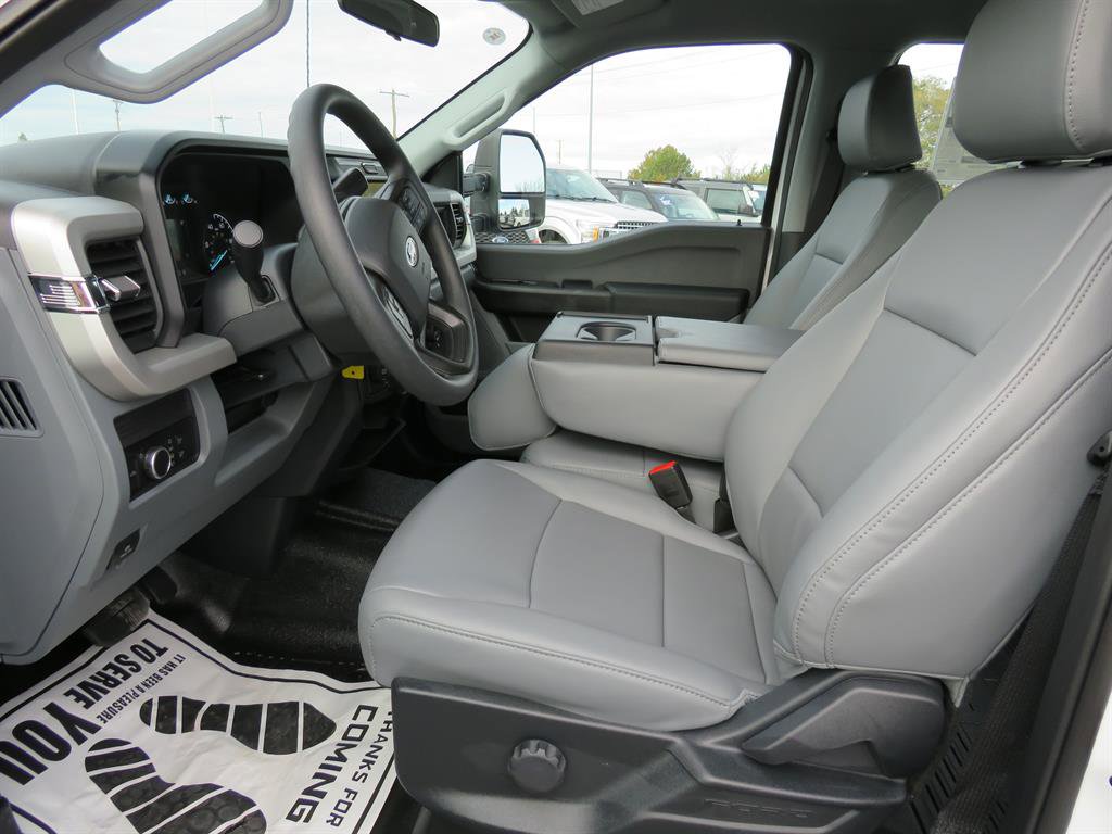 New 2026 Ford F250 XL w/ Camper Package image 9