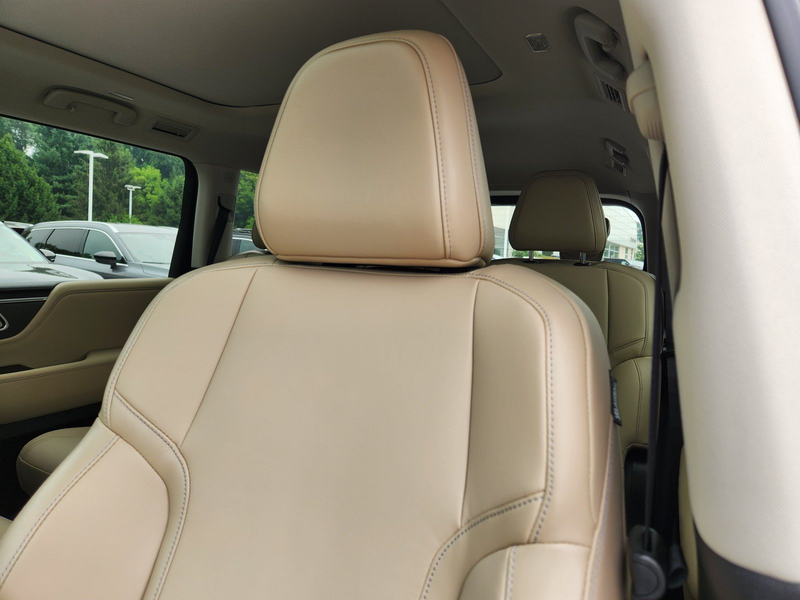 Certified 2025 INFINITI QX80 Pure AWD/4WD image 11