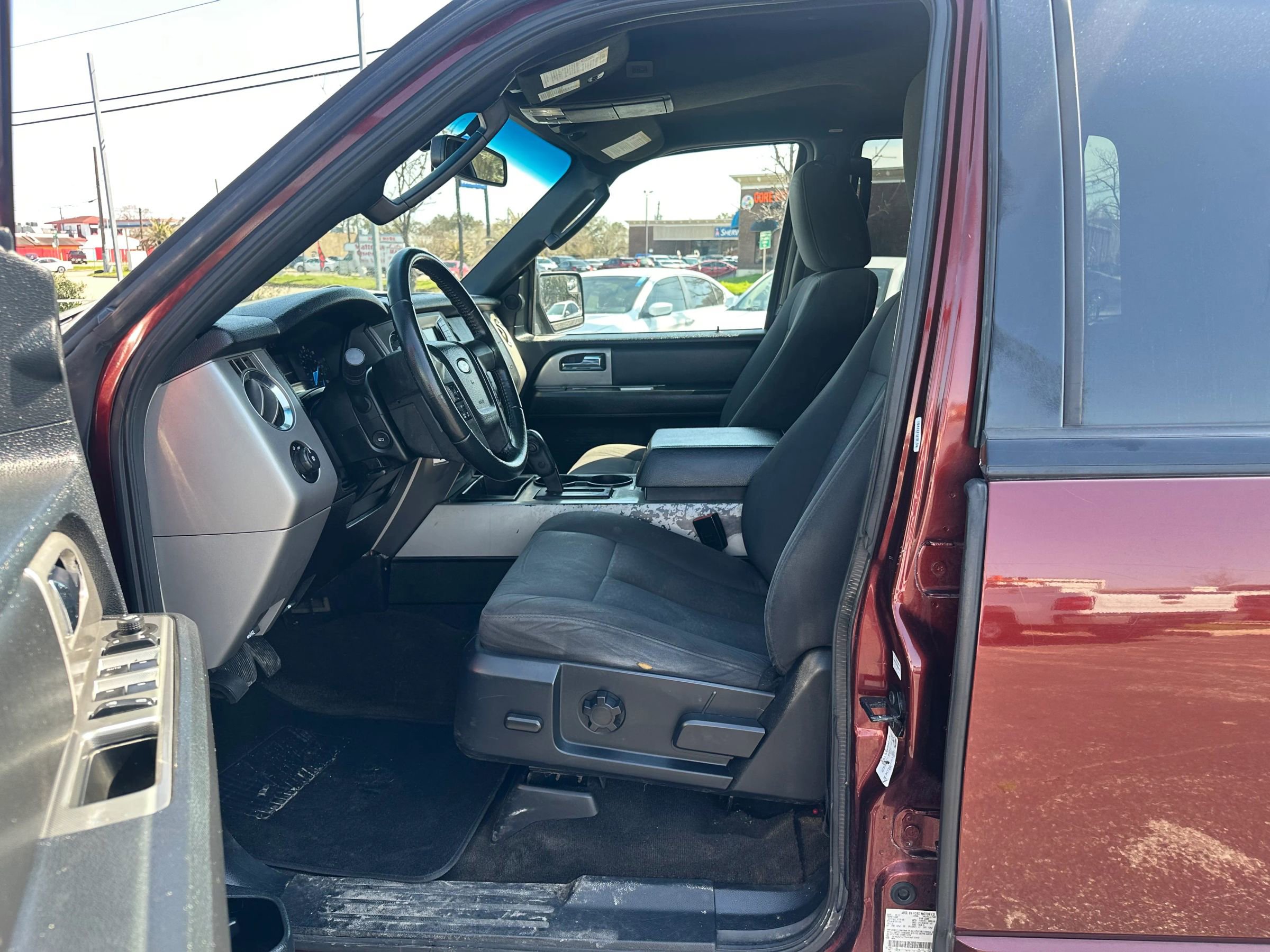 Used 2017 Ford Expedition XLT AWD/4WD image 11