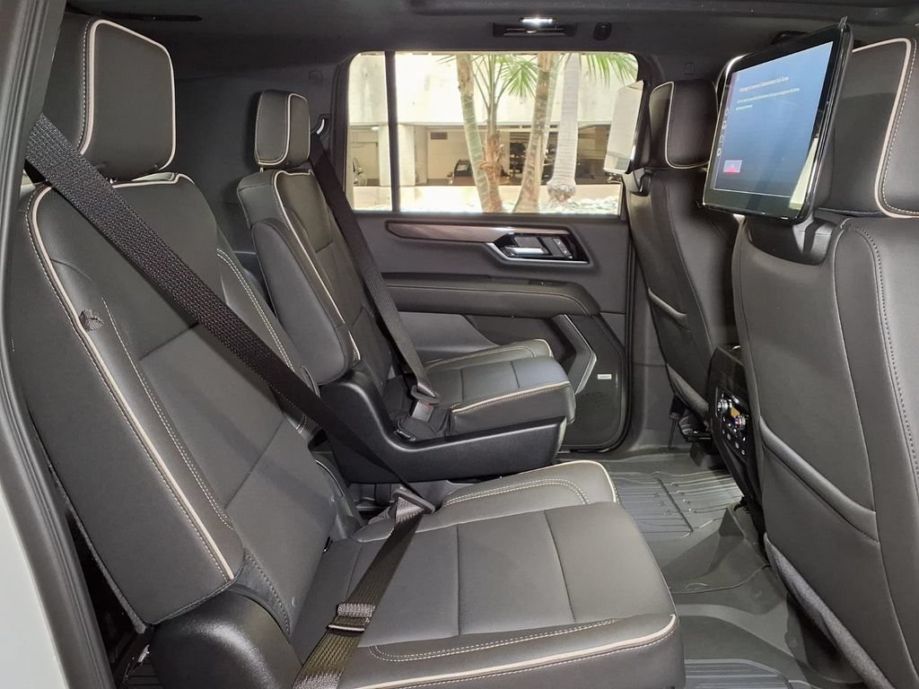 New 2026 GMC Yukon XL Elevation w/ Elevation Premium Package RWD image 7