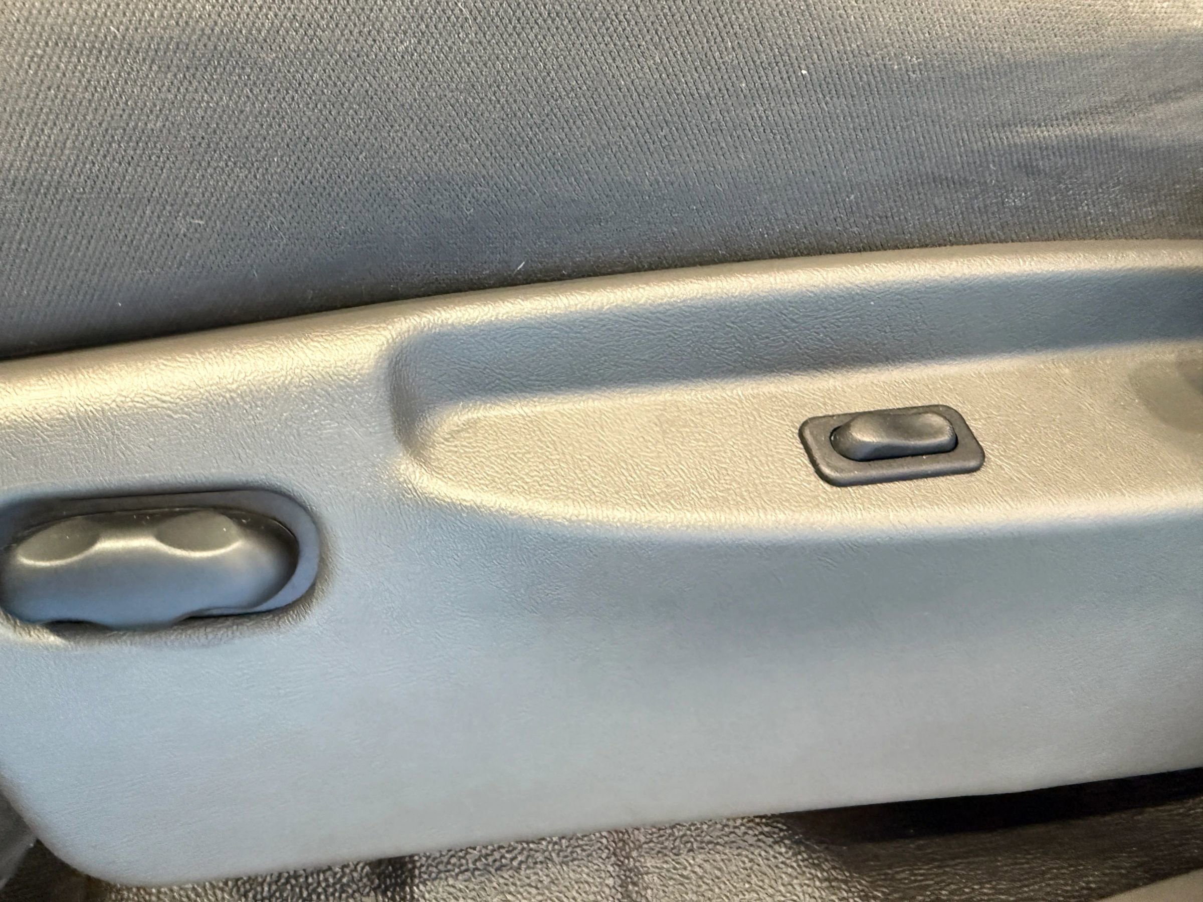 Used 2003 Ford Explorer Sport Trac XLT image 44