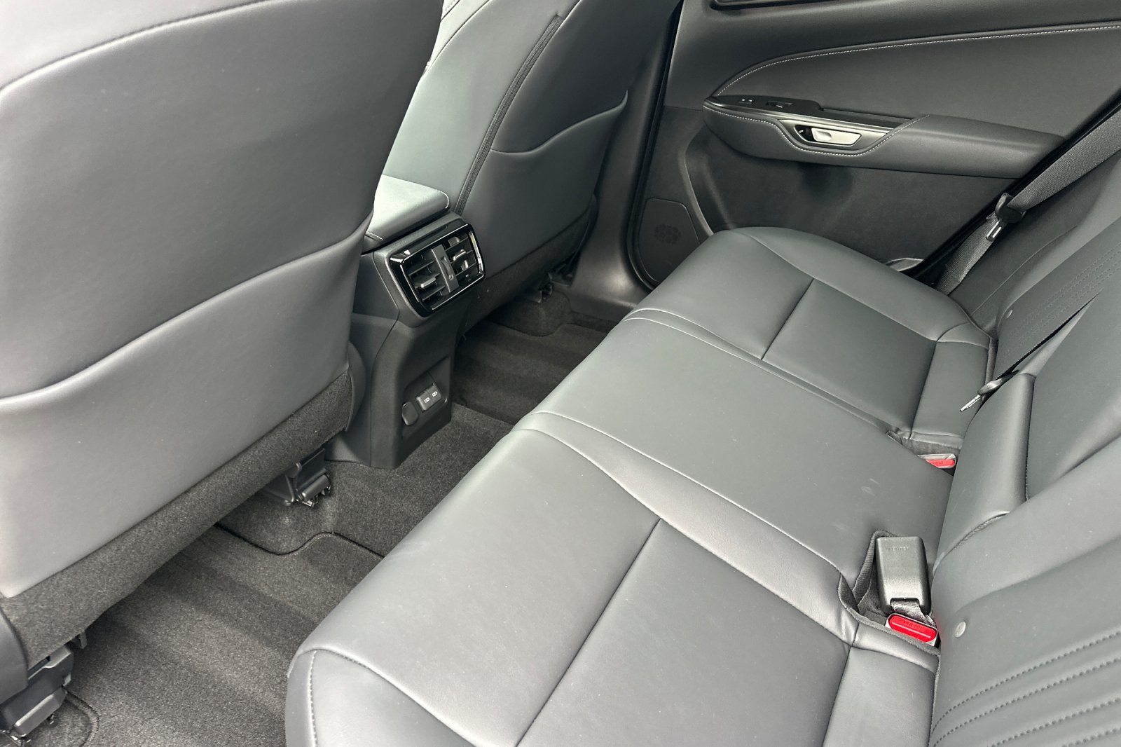 Used 2025 Lexus NX 350h AWD w/ Accessory Package (2T) image 12