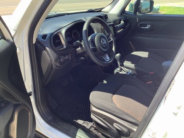 Used 2023 Jeep Renegade Latitude AWD/4WD image 7