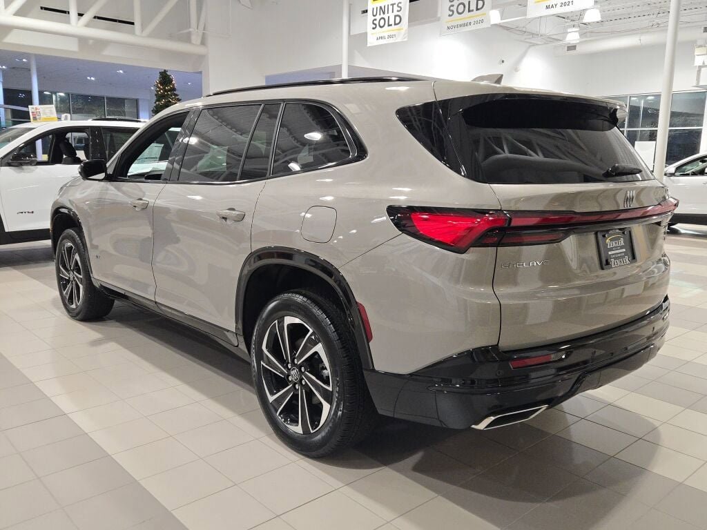 New 2026 Buick Enclave Sport Touring w/ LPO, Floor Liner Package image 15