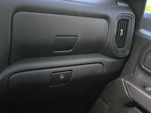 Used 2025 Chevrolet Silverado 2500 Custom w/ Custom Value Package image 21