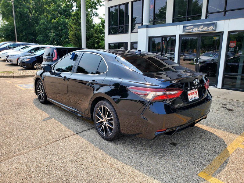 Used 2024 Toyota Camry SE FWD image 7