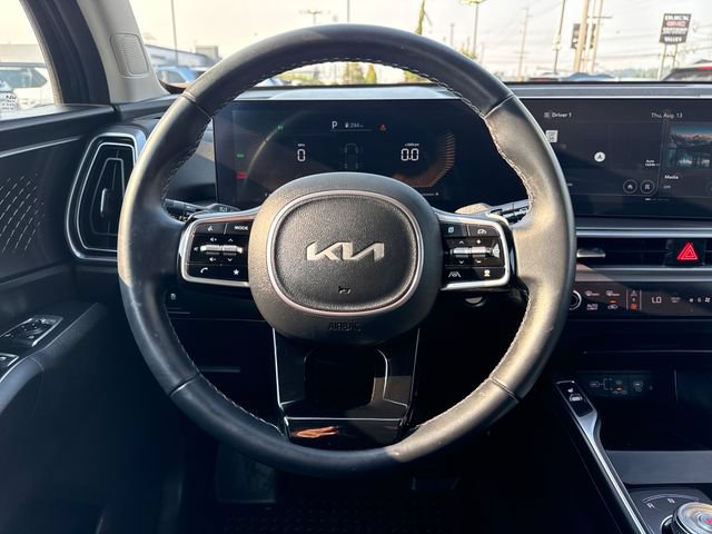 Used 2025 Kia Sorento EX AWD/4WD image 19