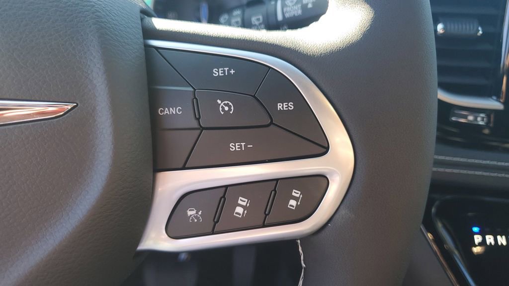 New 2026 Chrysler Pacifica Select image 28