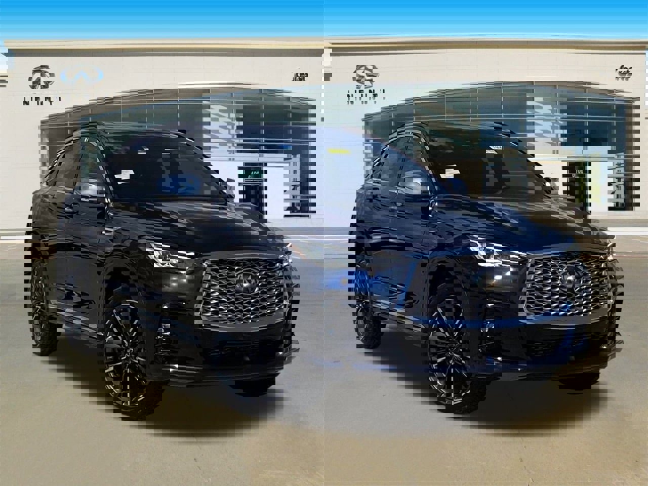 New 2025 INFINITI QX55 Luxe w/ Accent Package