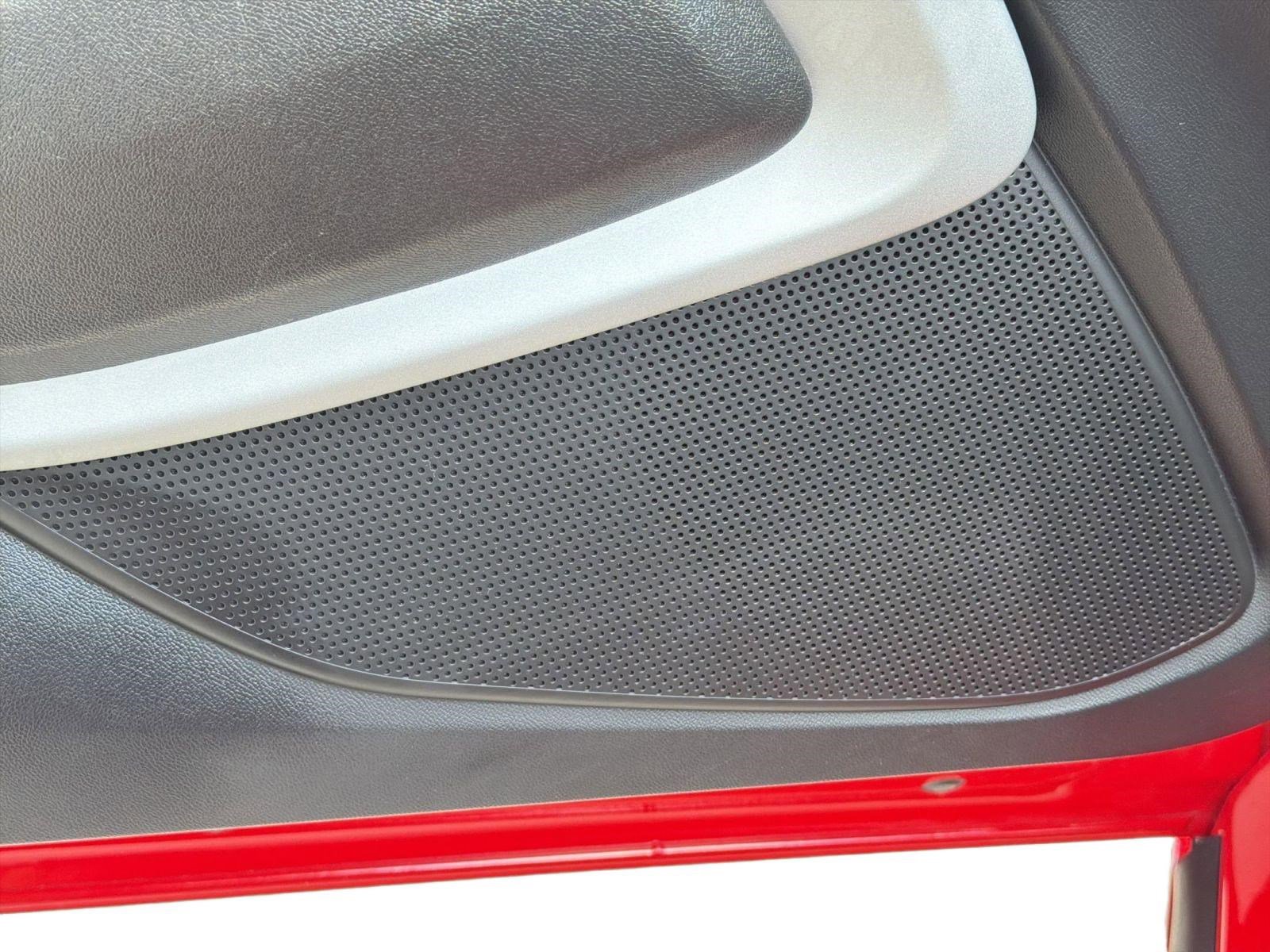 Used 2020 Chevrolet Camaro LT image 22