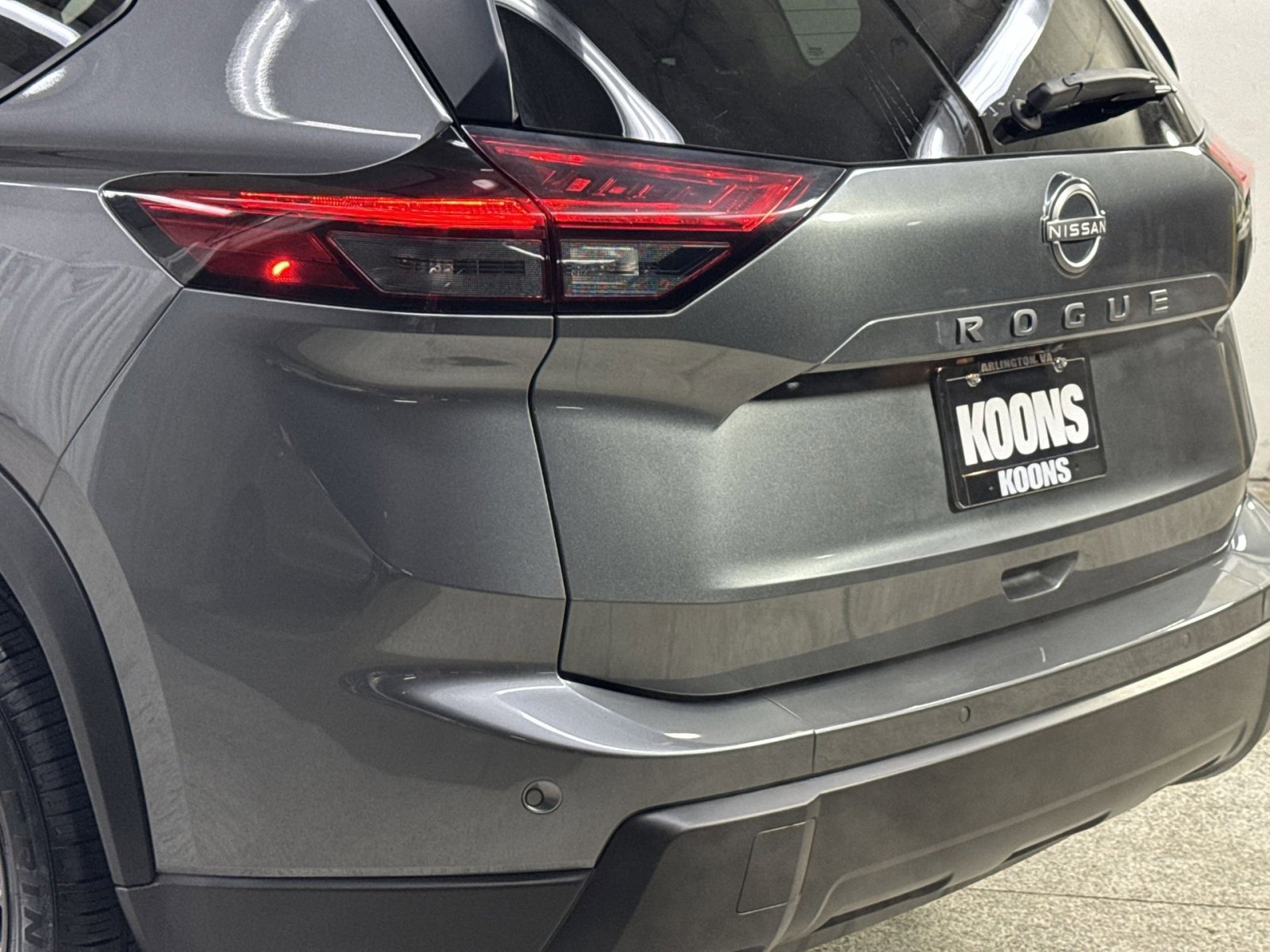 Used 2024 Nissan Rogue S image 30