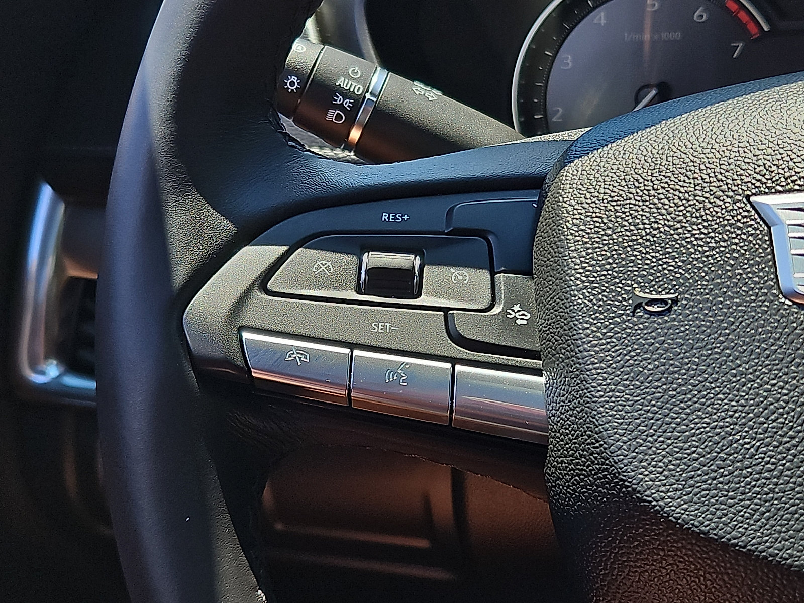 Certified 2023 Cadillac XT4 Premium Luxury AWD/4WD image 21