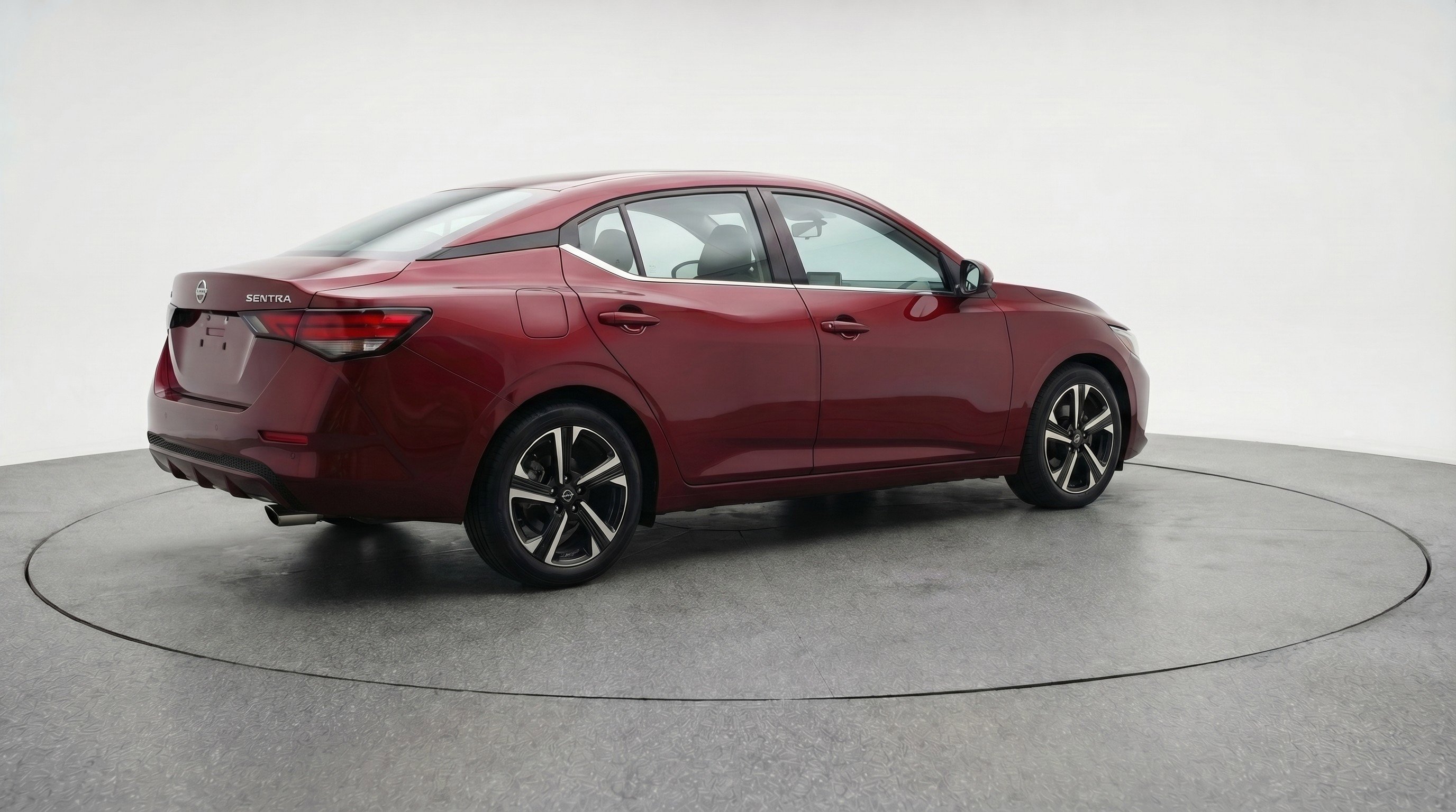 Used 2025 Nissan Sentra SV image 9