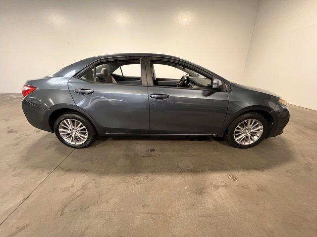 Used 2015 Toyota Corolla L image 2
