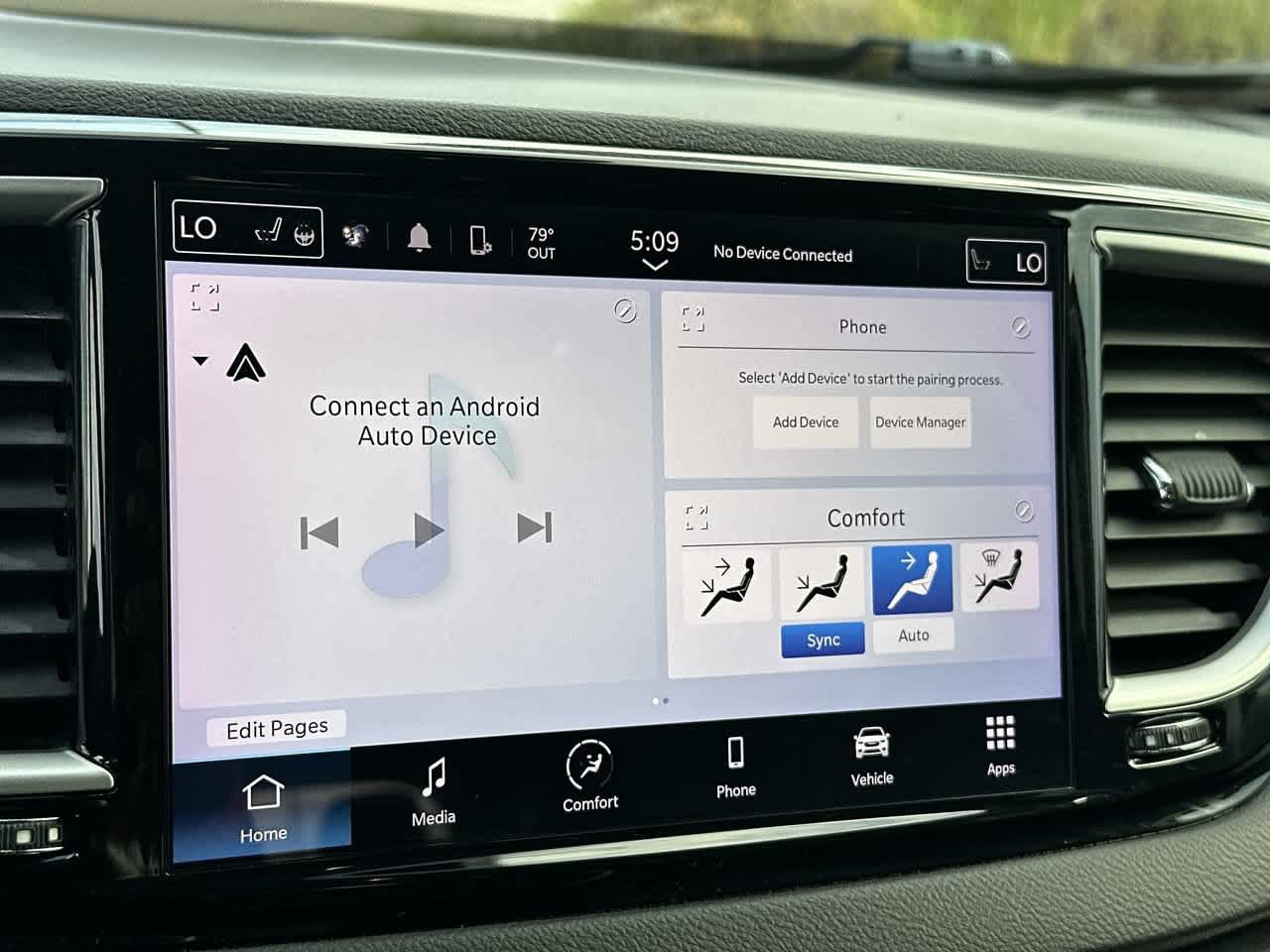 Certified 2024 Chrysler Pacifica Touring-L FWD image 24