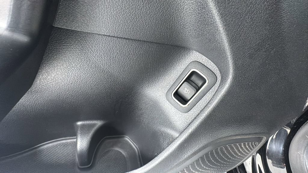 Used 2025 Mercedes-Benz CLA 250 4MATIC image 19