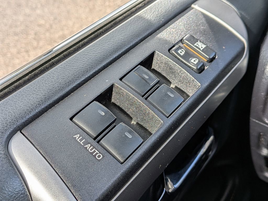 Used 2015 Toyota 4Runner Limited image 24