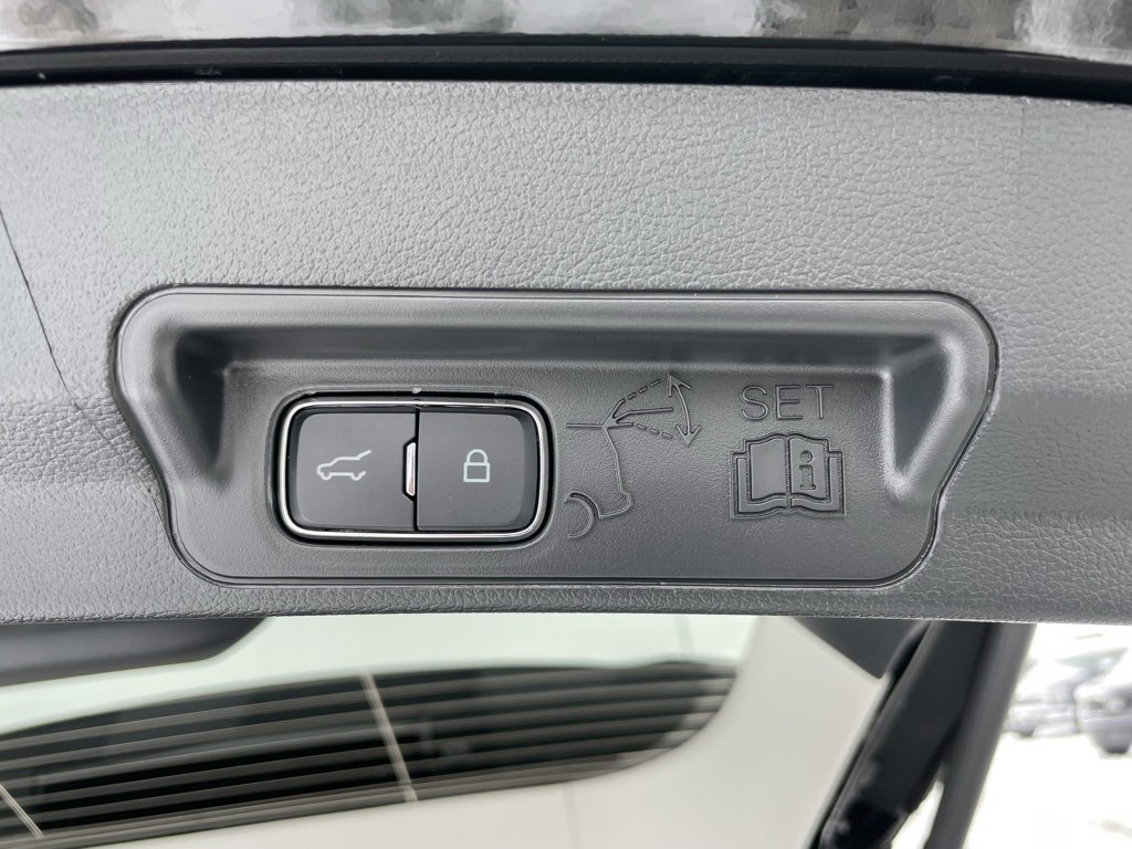 New 2026 Ford Explorer Active image 38