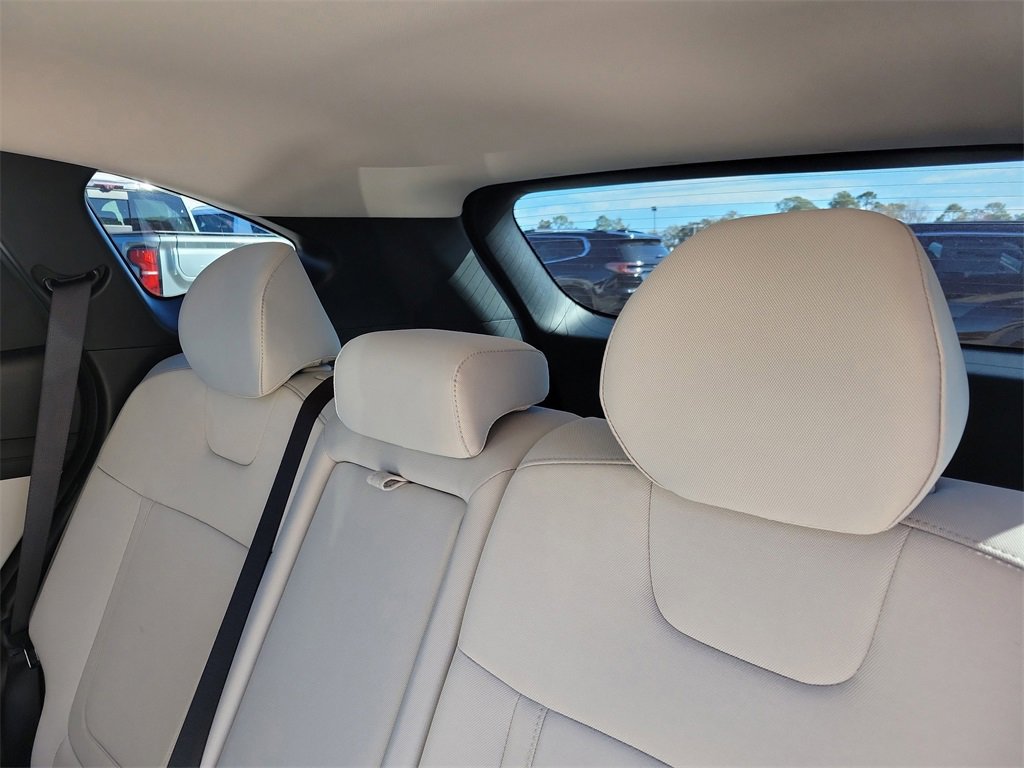 Certified 2025 Hyundai Tucson SE image 13