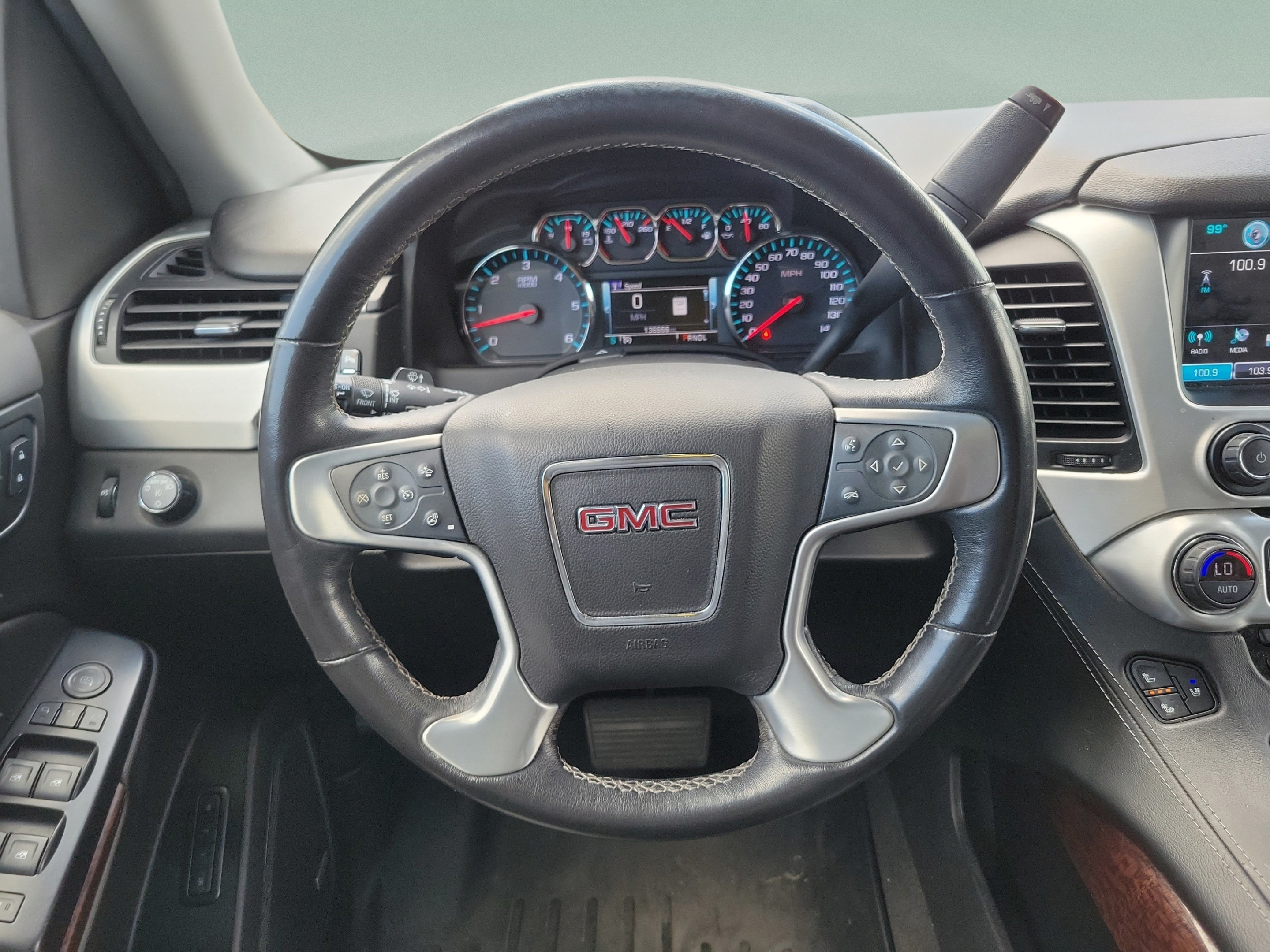 Used 2019 GMC Yukon XL SLT w/ Open Road Package RWD image 14