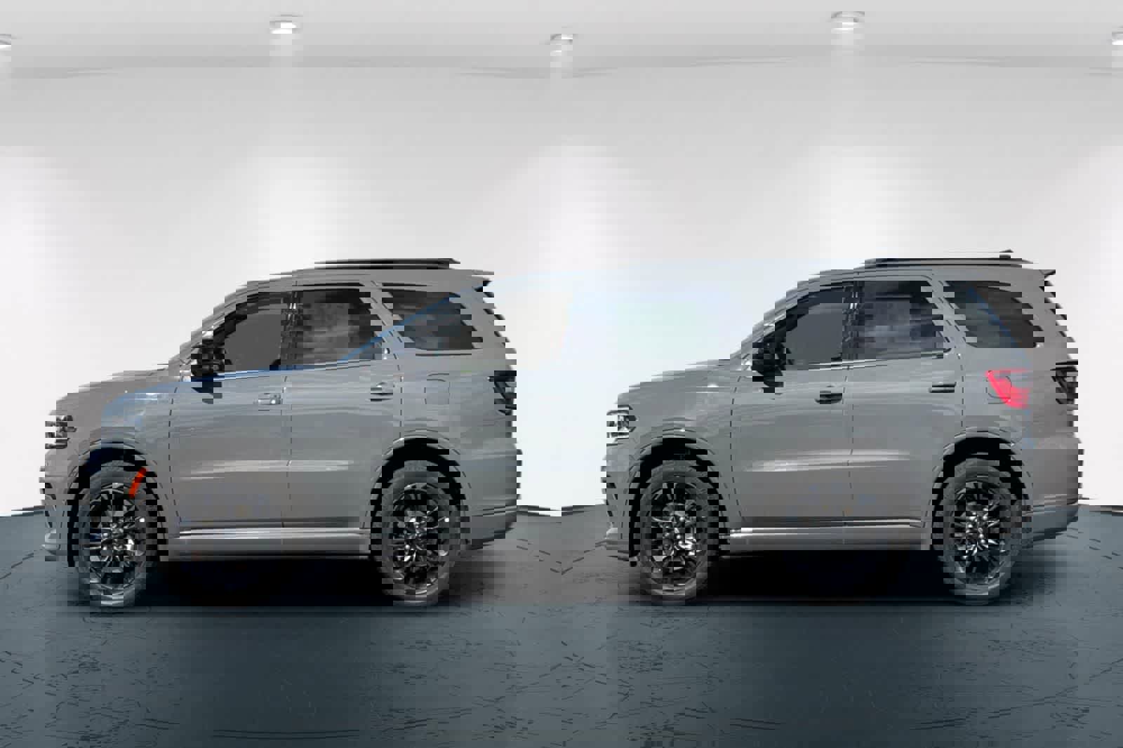 Used 2024 Dodge Durango GT w/ Blacktop Package image 9