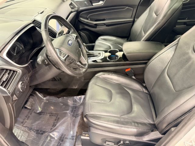 Used 2018 Ford Edge Titanium w/ Technology Package image 34