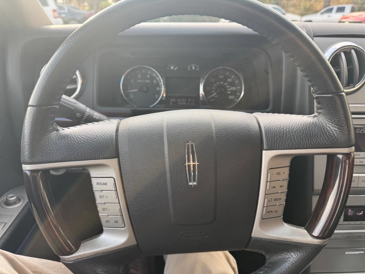 Used 2008 Lincoln MKZ image 16