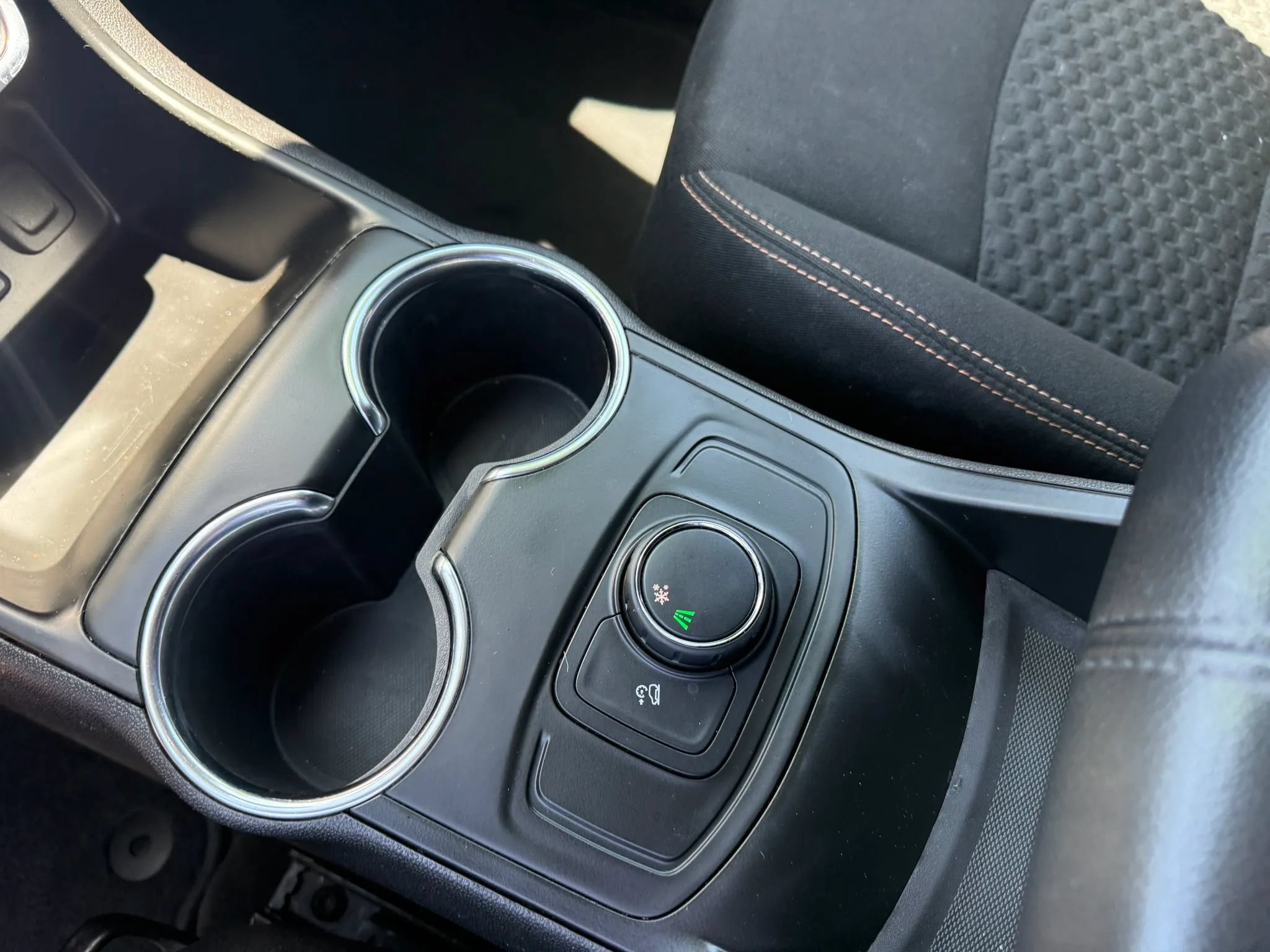 Used 2018 GMC Terrain SLE FWD image 18