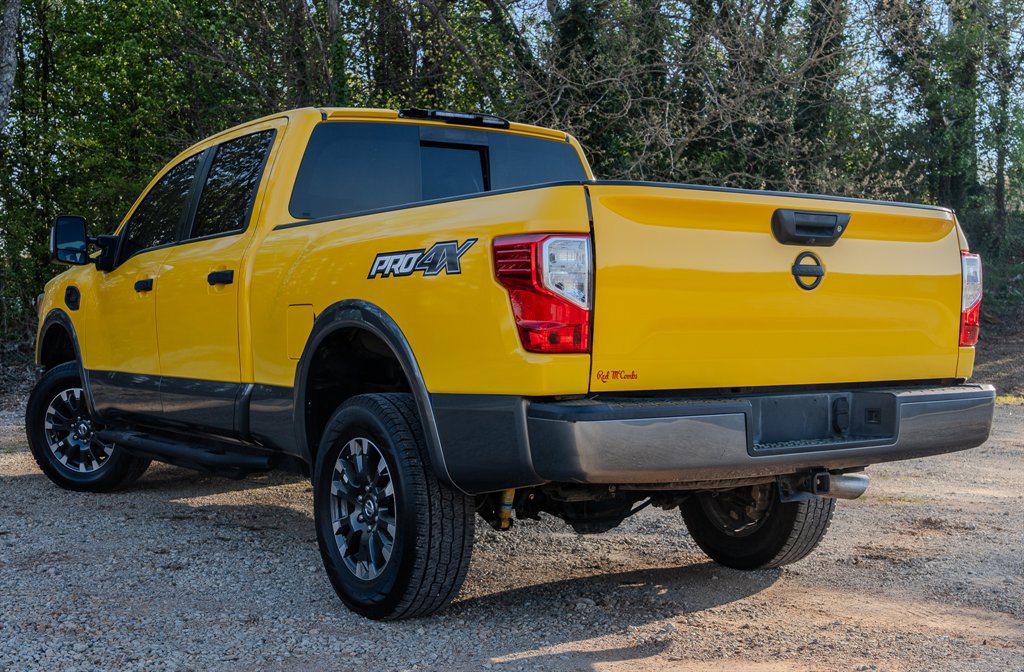 Used 2018 Nissan Titan PRO-4X image 3