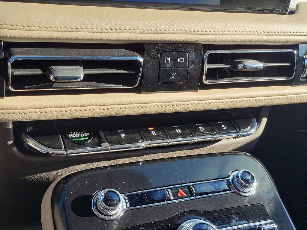 Used 2023 Lincoln Nautilus AWD w/ Premium Package image 29