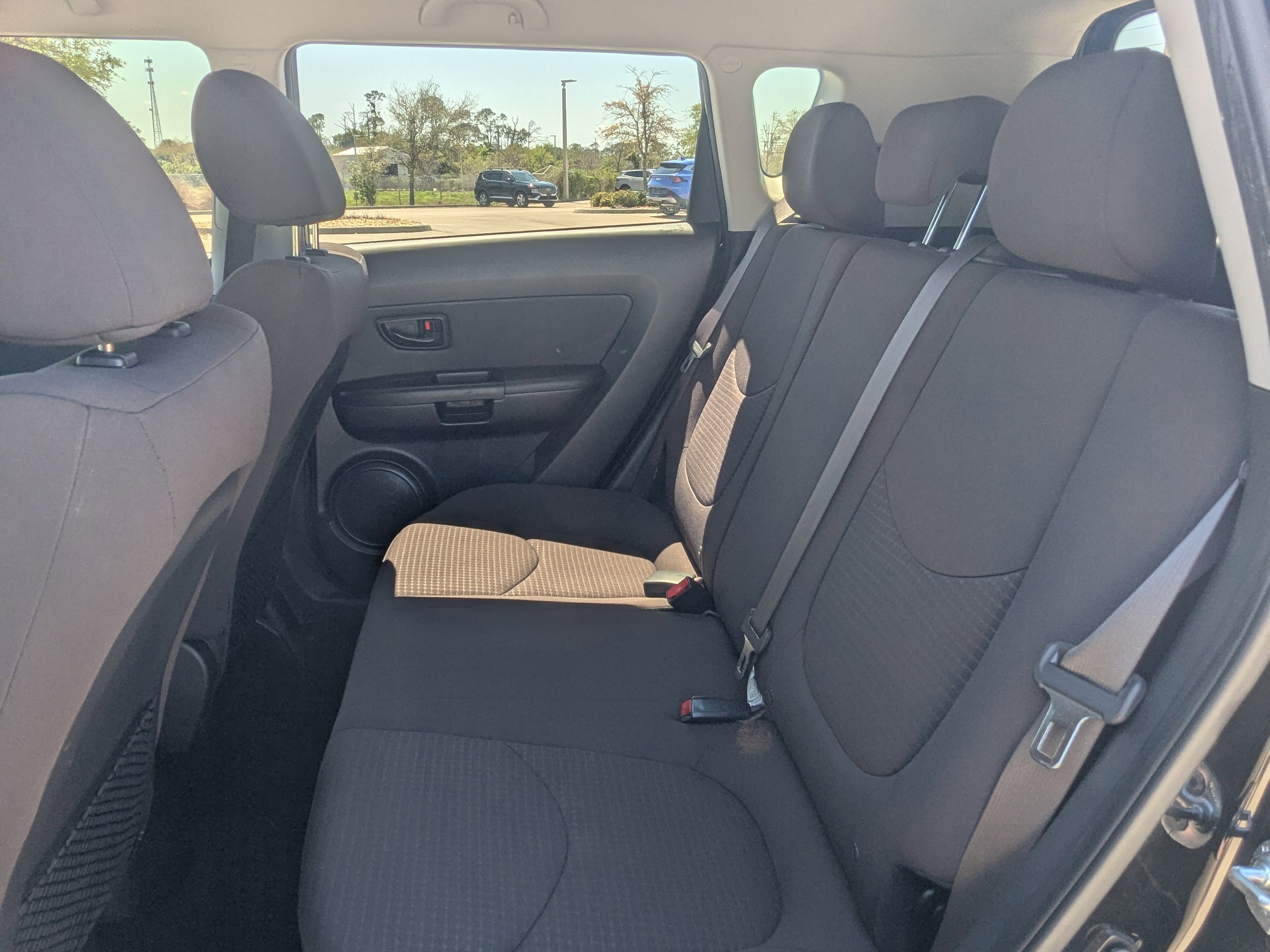 Used 2013 Kia Soul image 17