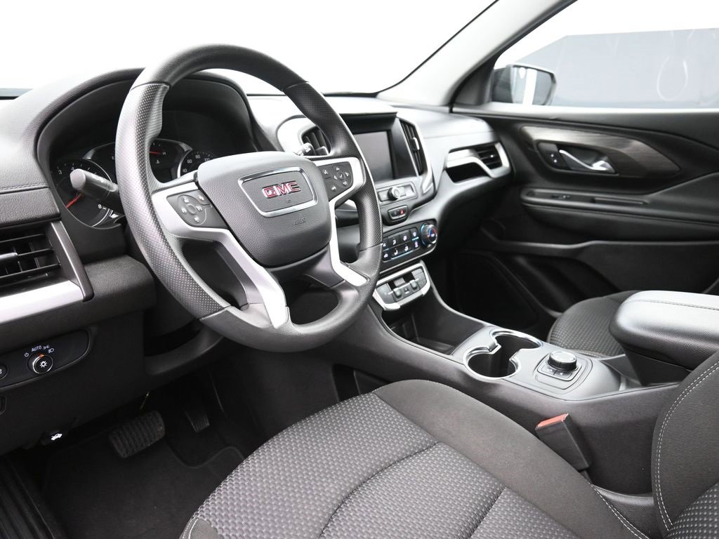 Used 2024 GMC Terrain SLE image 18