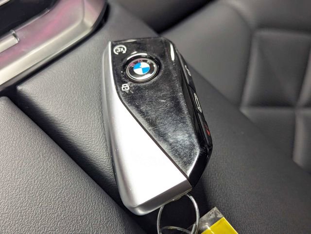 Used 2023 BMW 740i w/ Parking Assistance Package RWD image 21