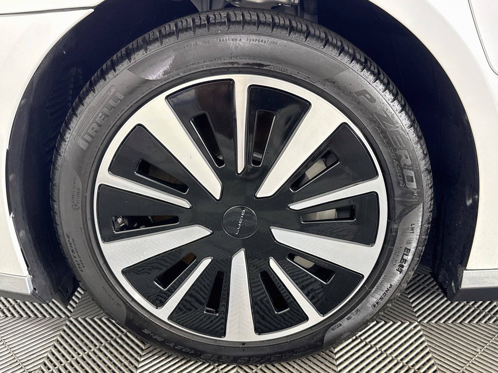Used 2025 Lucid Air Touring AWD/4WD image 64