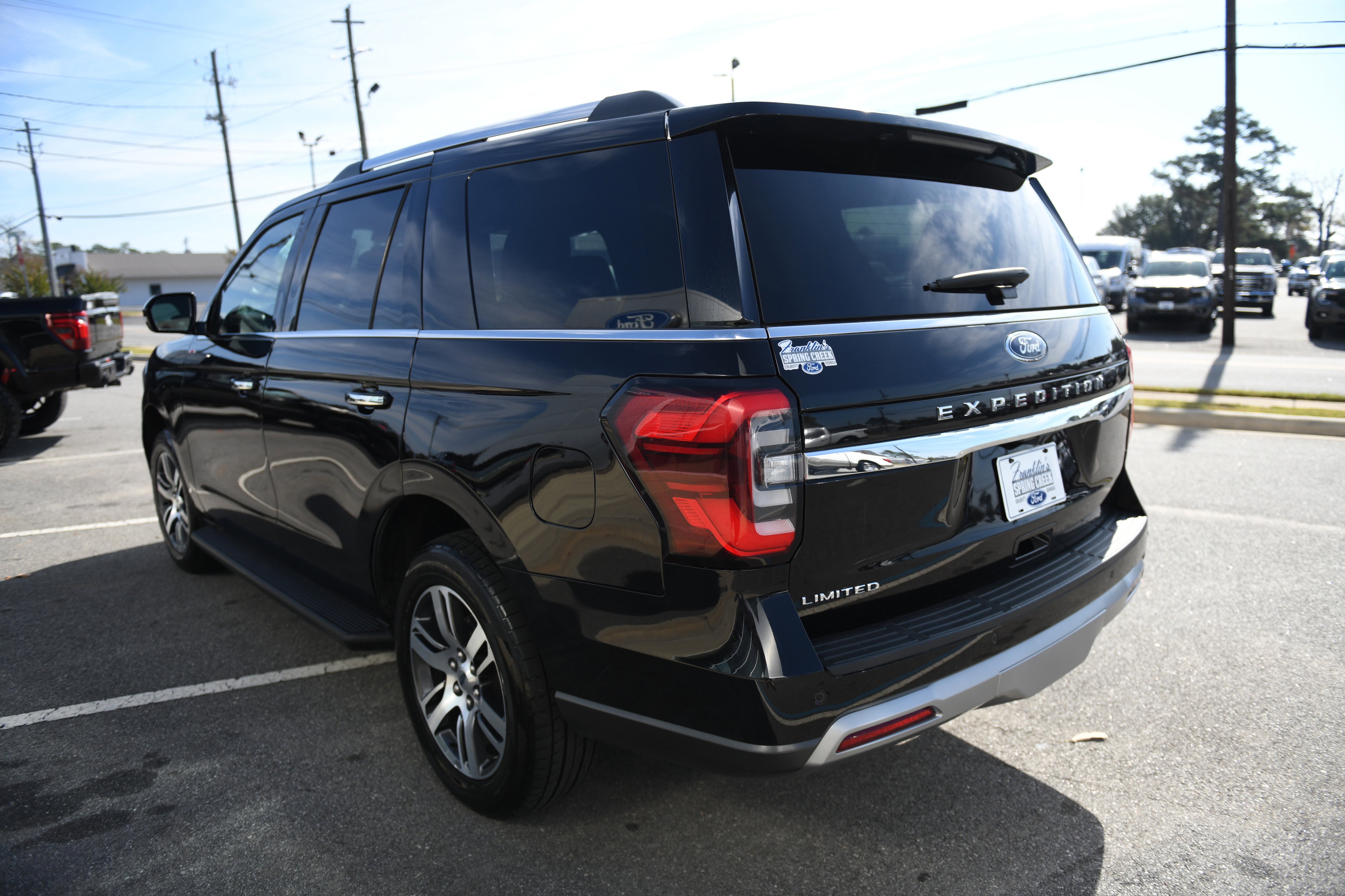 Used 2024 Ford Expedition Limited image 6