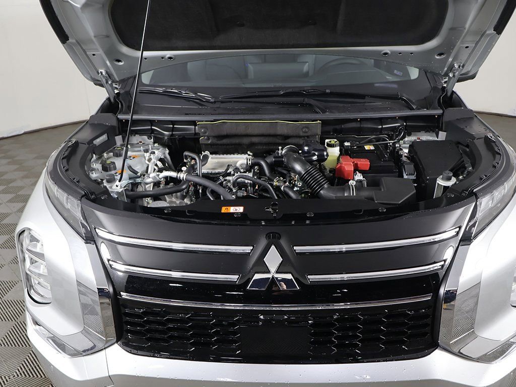 New 2026 Mitsubishi Outlander SE image 21