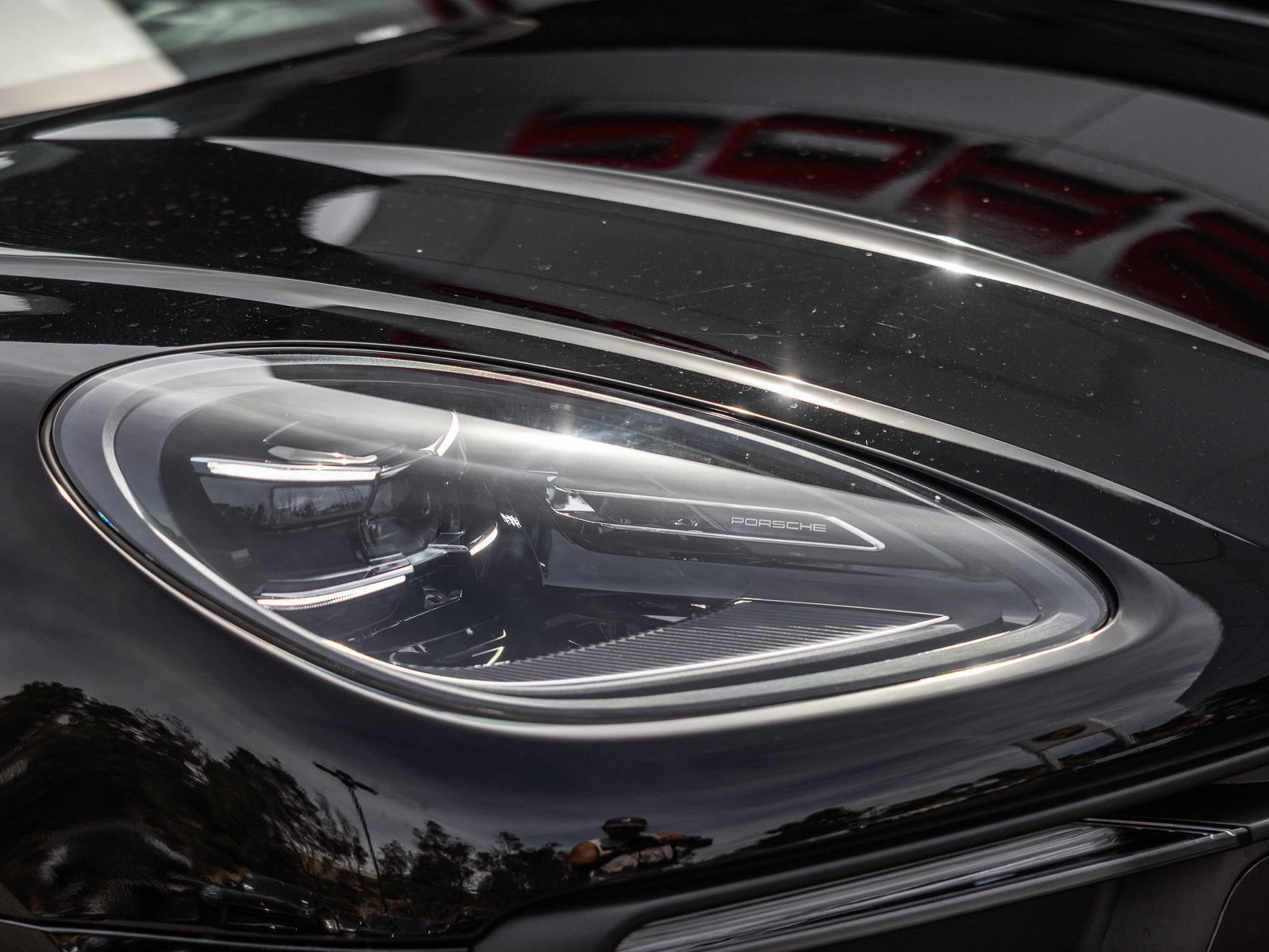 Certified 2026 Porsche Macan AWD/4WD image 27