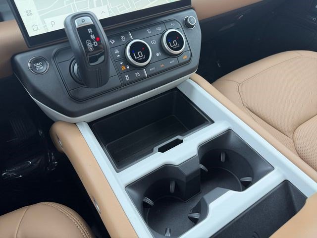 Certified 2026 Land Rover Defender 130 X-Dynamic SE AWD/4WD image 24