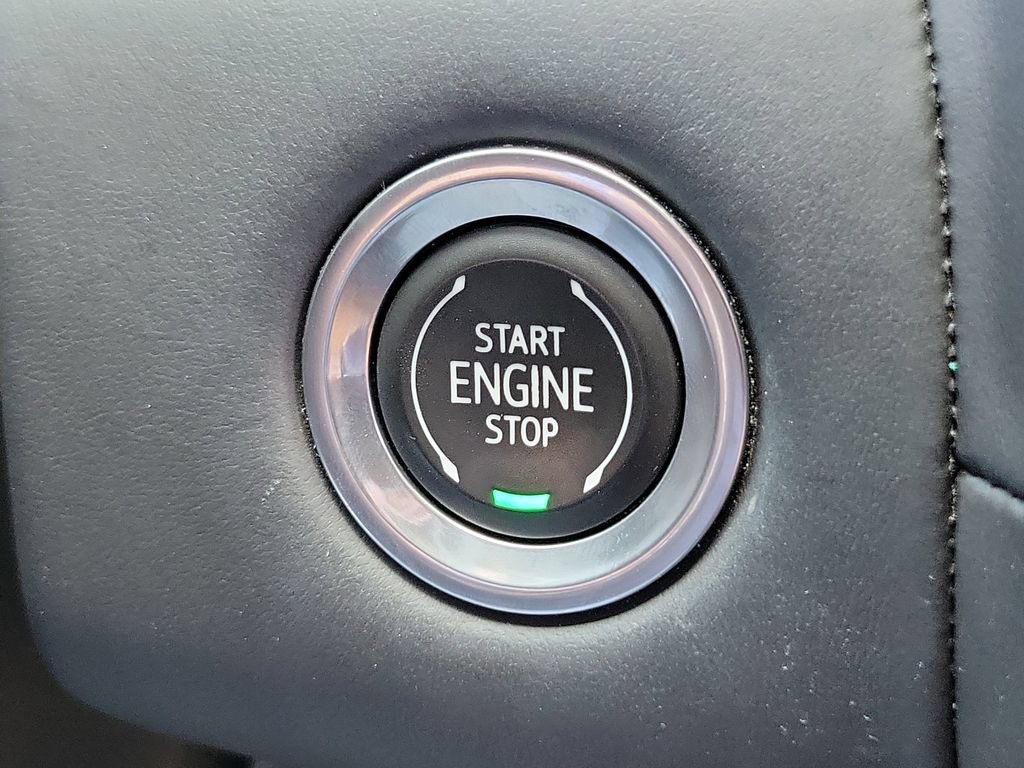 Used 2023 GMC Yukon Denali Ultimate AWD/4WD image 29