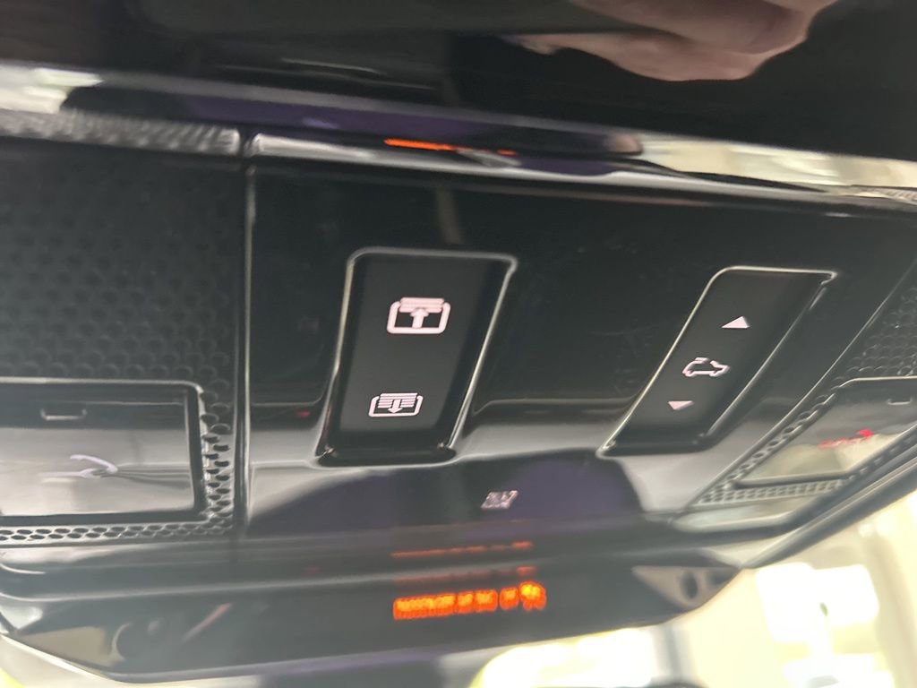 Used 2025 Land Rover Range Rover Sport Autobiography image 9