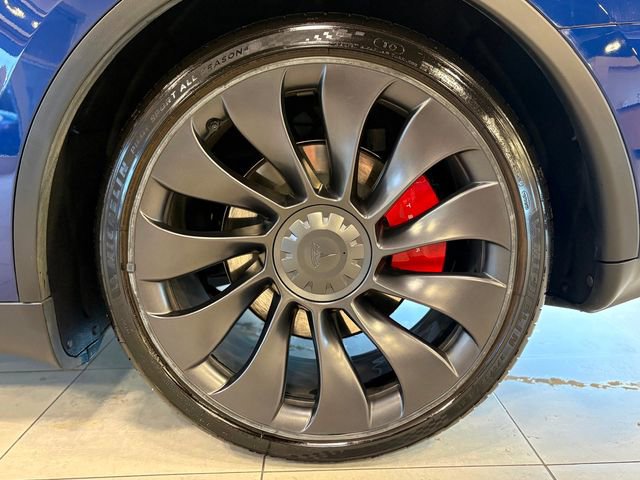 Used 2023 Tesla Model Y Performance image 37