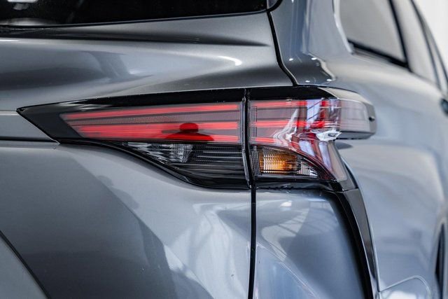 New 2026 Toyota Sienna Platinum image 7