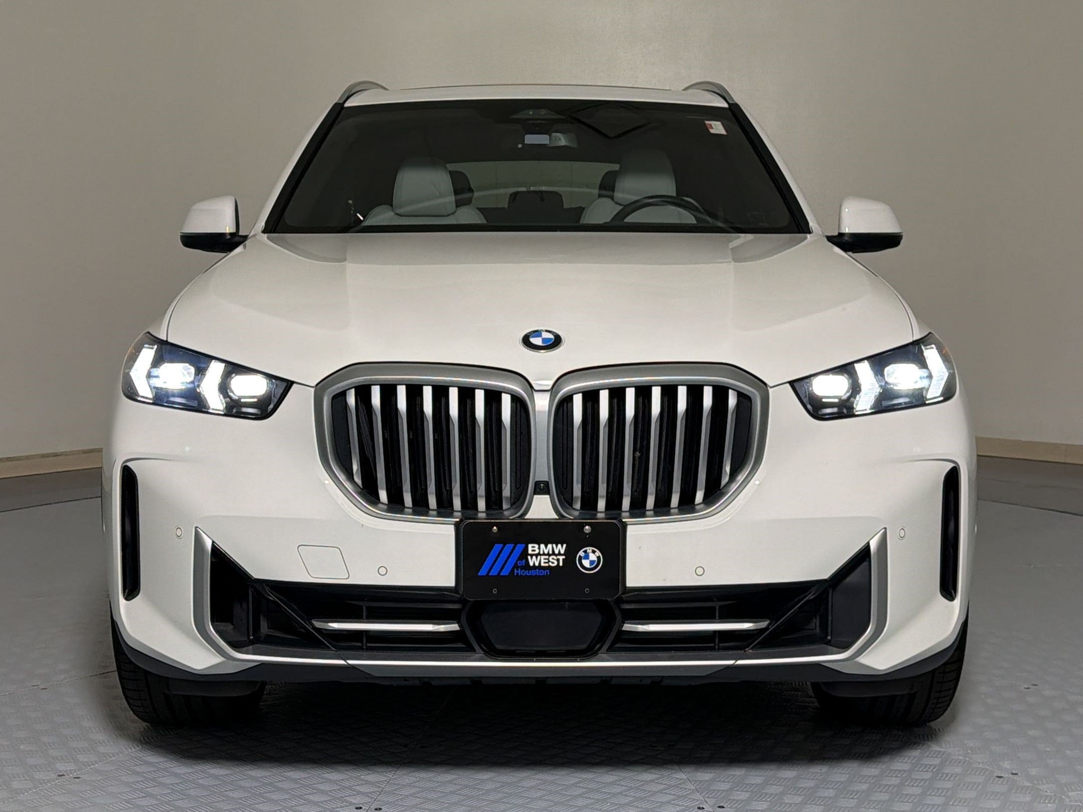 Used 2024 BMW X5 sDrive40i w/ Parking Assistance Package RWD image 8
