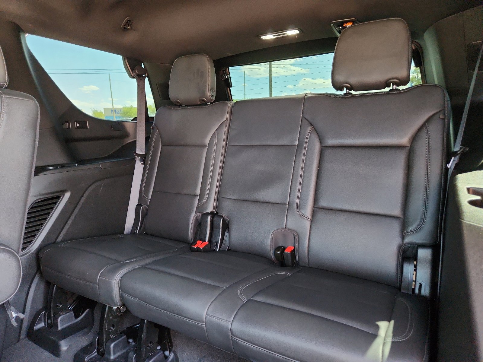 Used 2024 Chevrolet Tahoe Z71 w/ Luxury Package AWD/4WD image 11